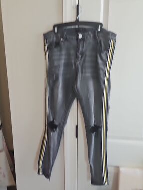 mens faded gray distressed thrt jeans 38 x 30 zippered ankles